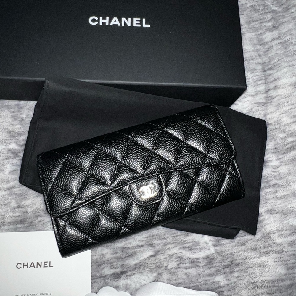 CHANEL LONG CLASSIC FLAP WALLET CAVIAR SKIN CC LOGO - Picture 1 of 11